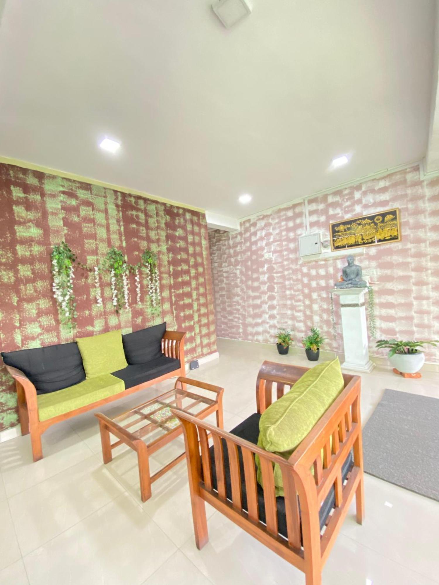 Airport City Hotel Katunayaka Bagian luar foto